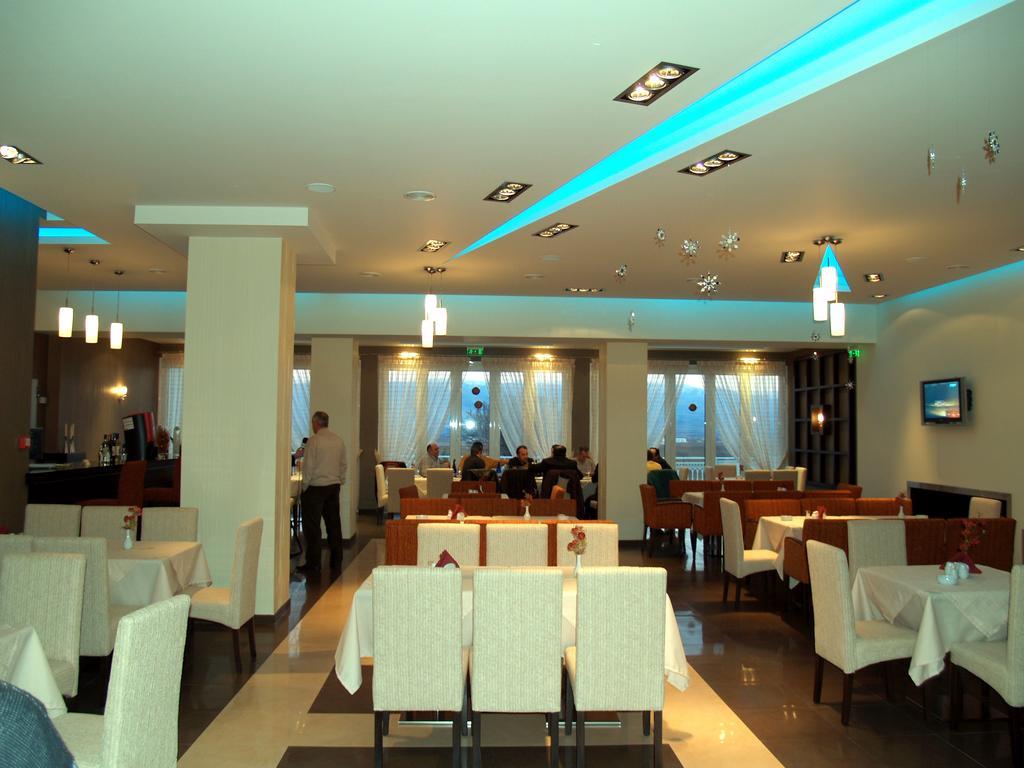 Ioannou Resort Ptolemaida Bagian luar foto